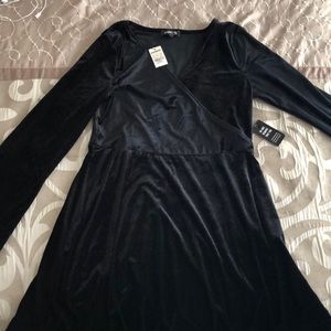 Express dress never worn- tags still on.